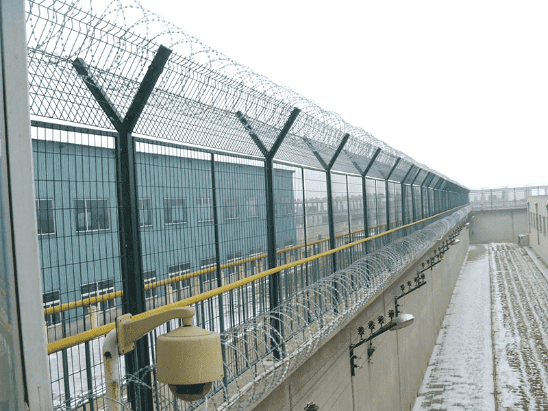 Prison Security Fence With Concertina Razor Wire