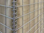 Geschweißte Gabionenkiste als Schutzbarriere